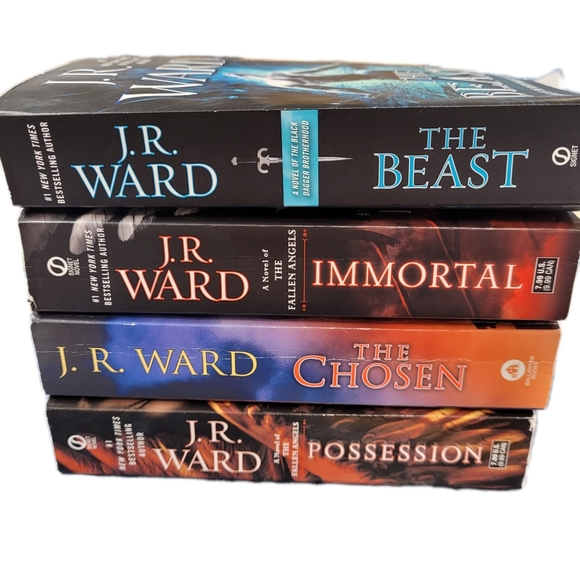 J.R. Ward / The Beast / Immortal / The Chosen / Possession / 4 books ๐ ๐ - Picture 2 of 11